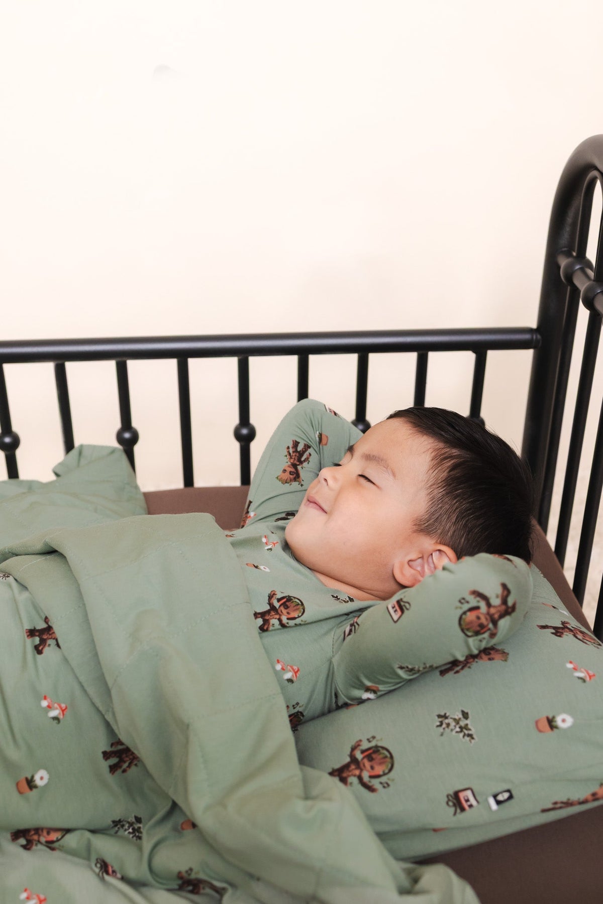 Long Sleeve Pajamas in Groot