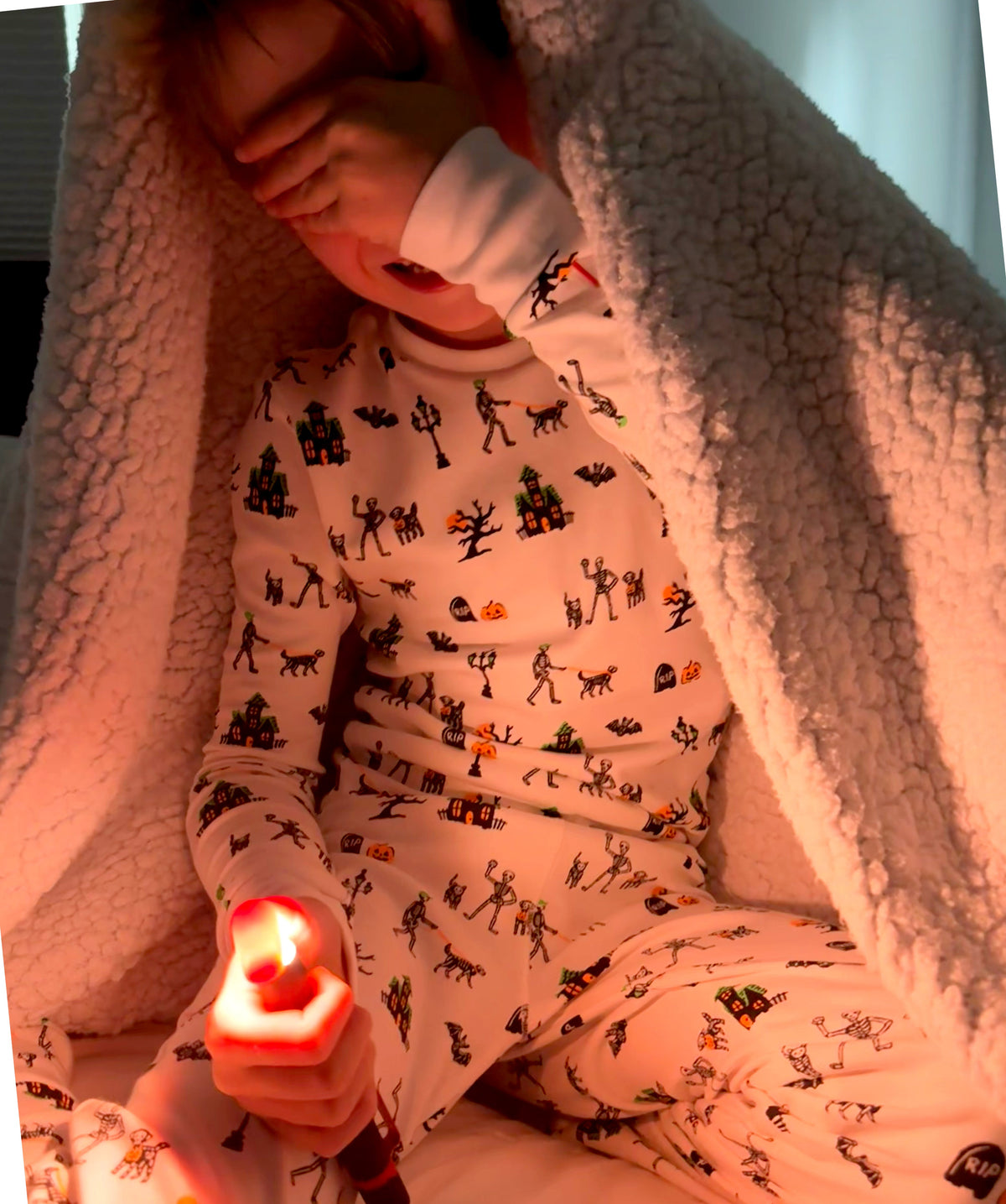The Organic Long Sleeve Pajama Set [Spooky Skeletons]