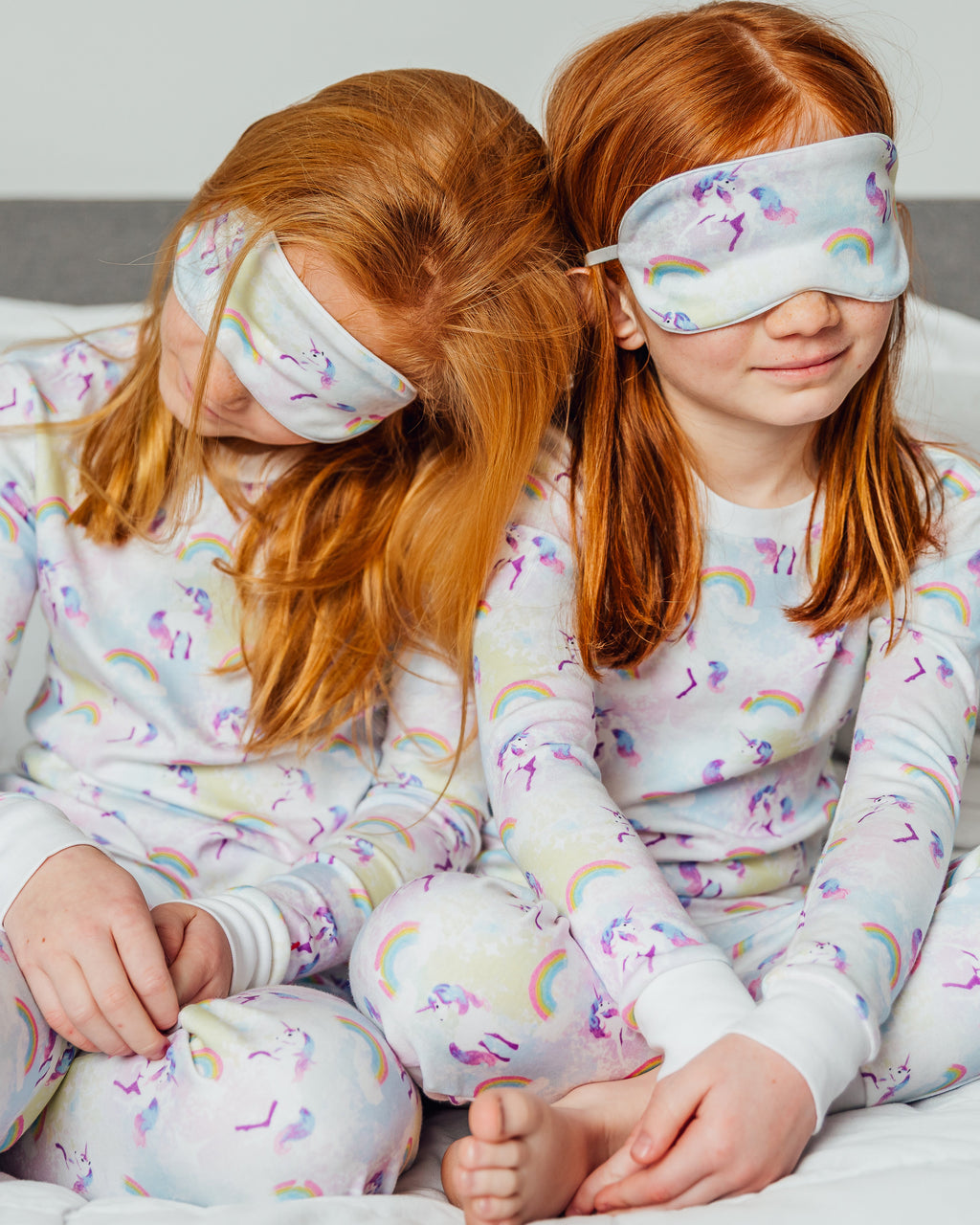 The Organic Long Sleeve Pajama Set [Unicorns and Rainbows]