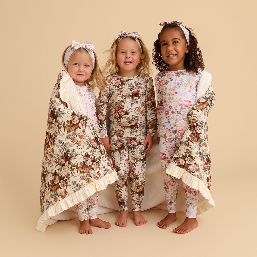 Janey Classic Pajama Set