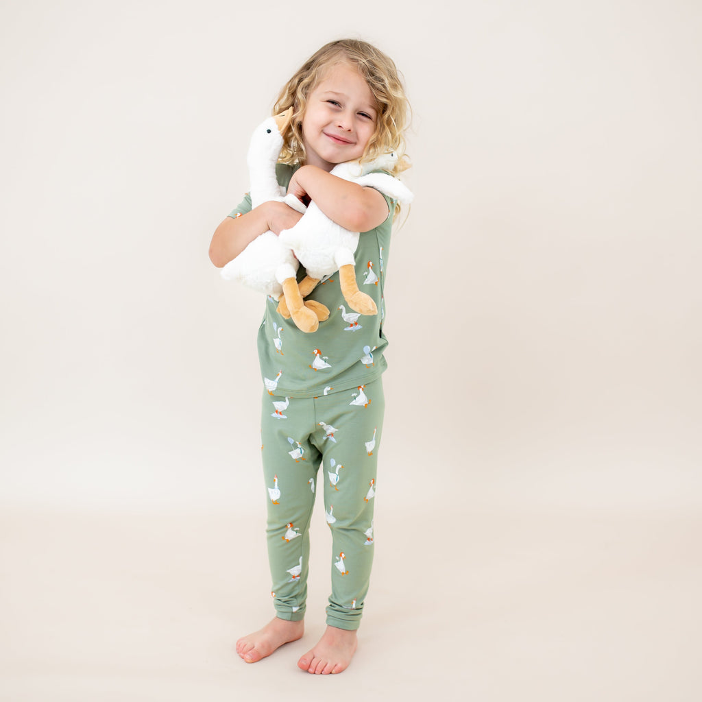 Short Sleeve with Pants Pajamas in Silly Goose