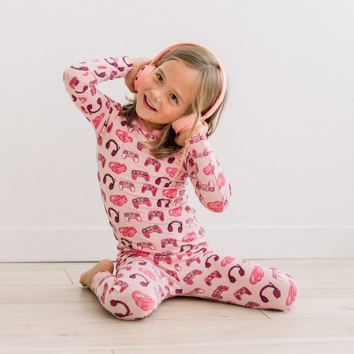Long Sleeve Pajama Set - Baby Rose Gamer